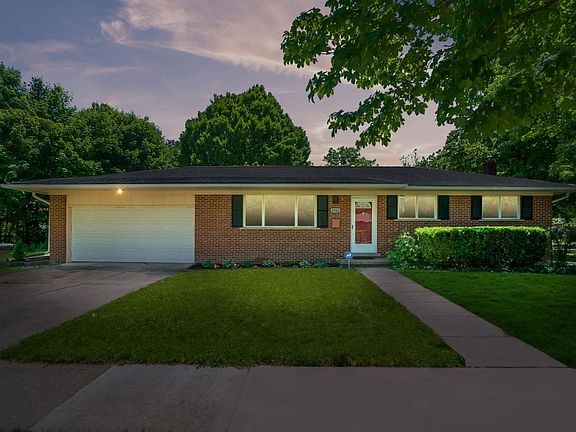 2nd image of 2541 Pamela Ave