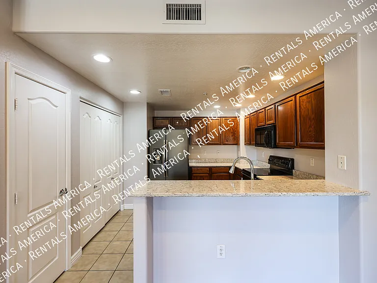 21320 N 56th St #2021 — Photo 5
