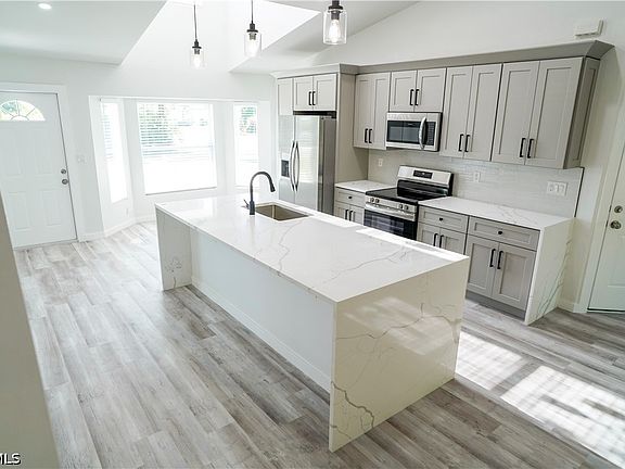 5th image of 2801 Flora Ave N
