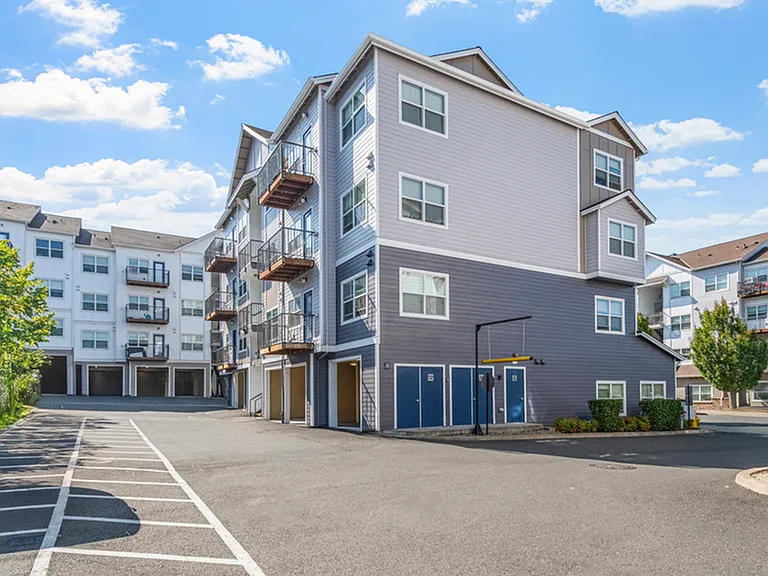 Element 170 Apartments — Photo 14