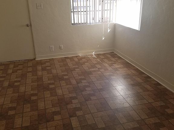 2nd image of 316 N 14th Ave