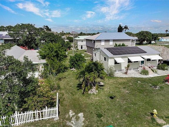 2nd image of 519 Coconut AVE