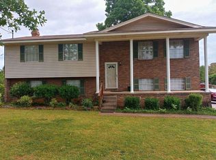 357 Rocky Ford Rd, Rossville, GA 30741