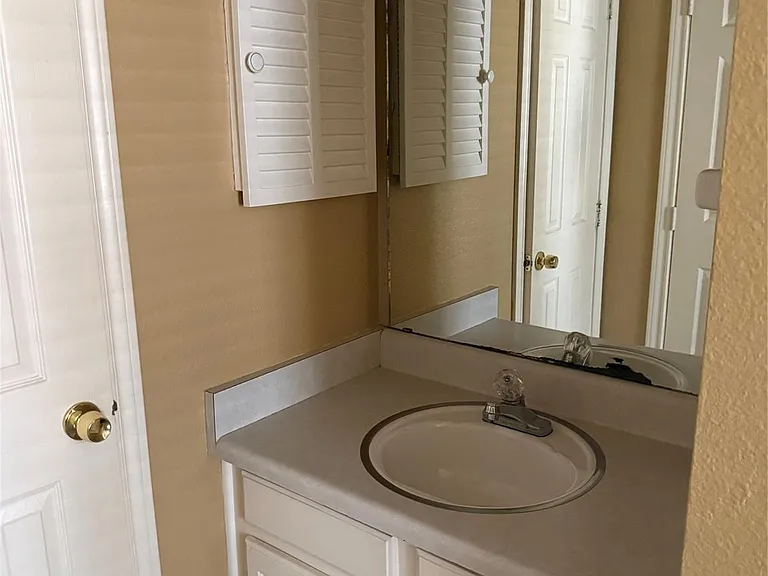 18101 Heritage Ln #8101 — Photo 10