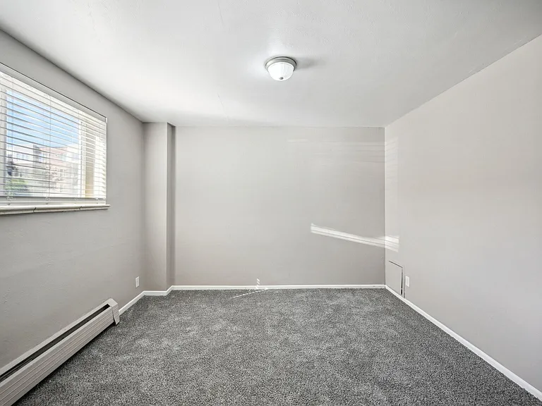 Evergreen 830 Sq.Ft.