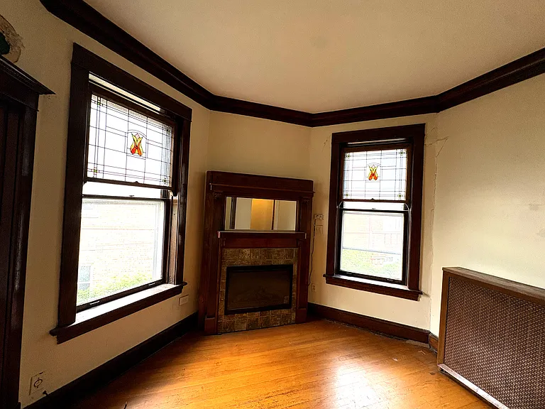 3118 W Palmer Sq #2R — Photo 2