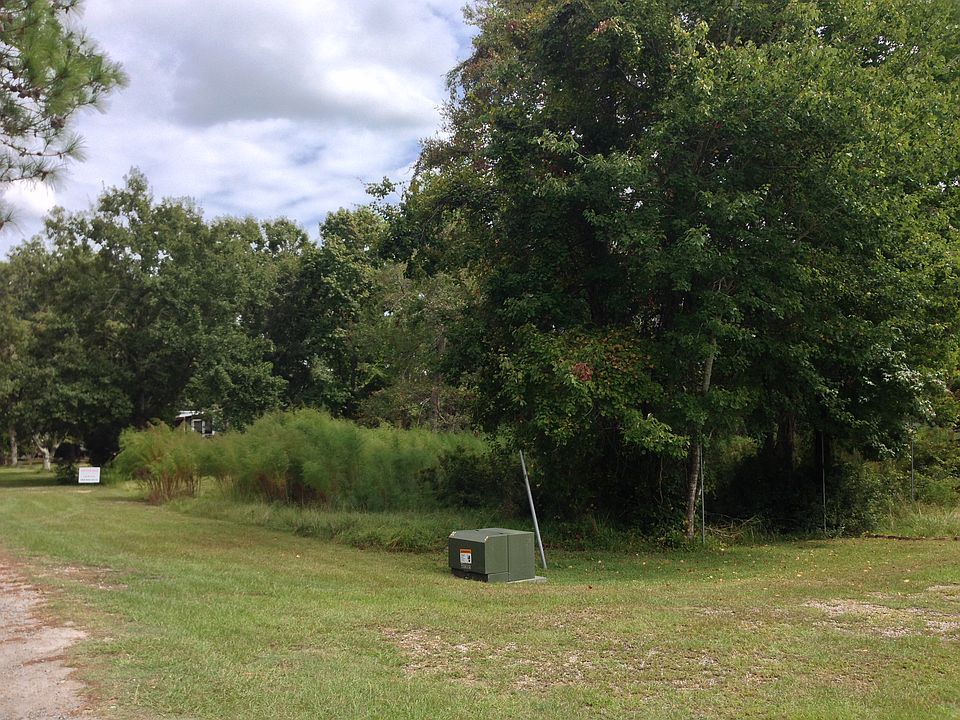 2nd image of 281 Landing Rd SE