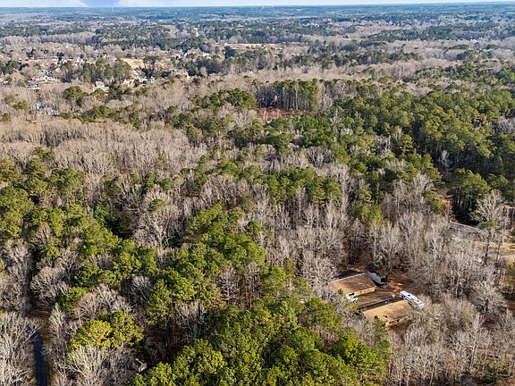 4th image of 243 Busbin Rd