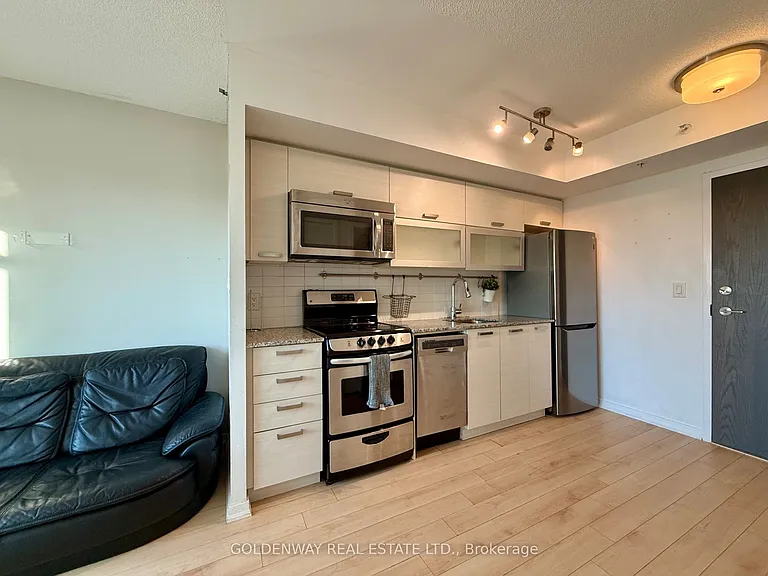 68 Abell St #733 — Photo 4