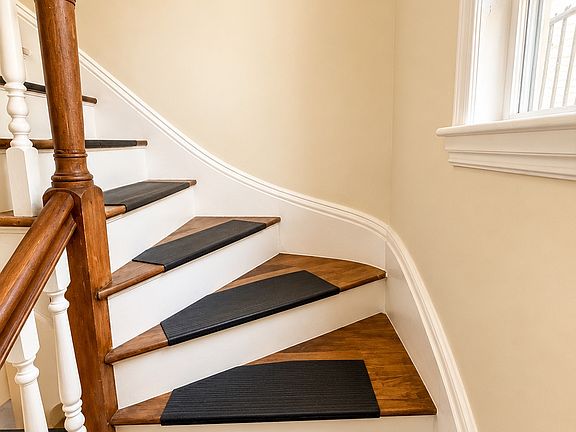 5th image of 12 Tennyson St #2