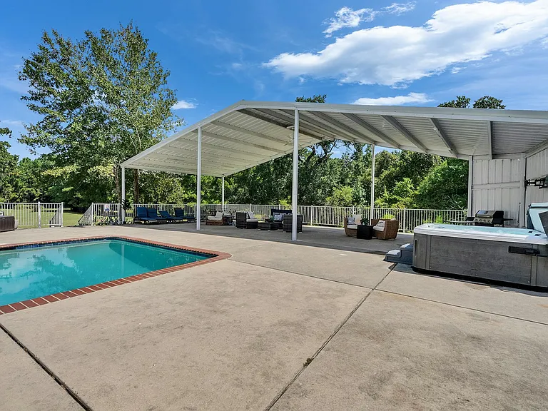 8402 Matthews Ln #1 — Photo 35