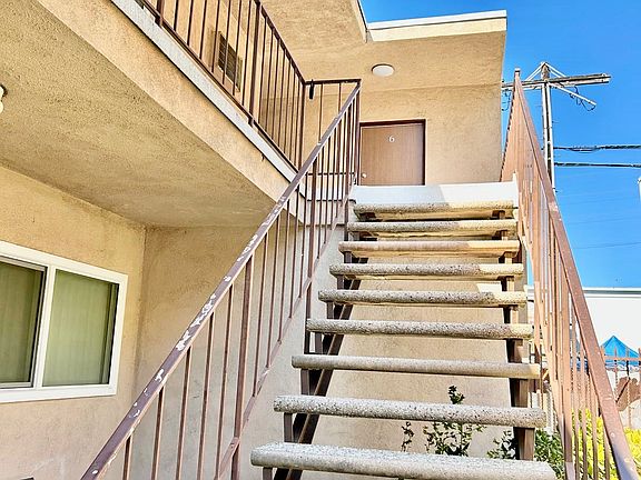 3rd image of 5329 Agnes Ave APT 8