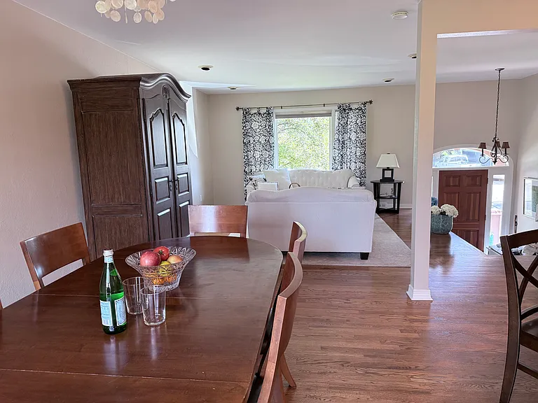4250 Grinnell Ave — Photo 5
