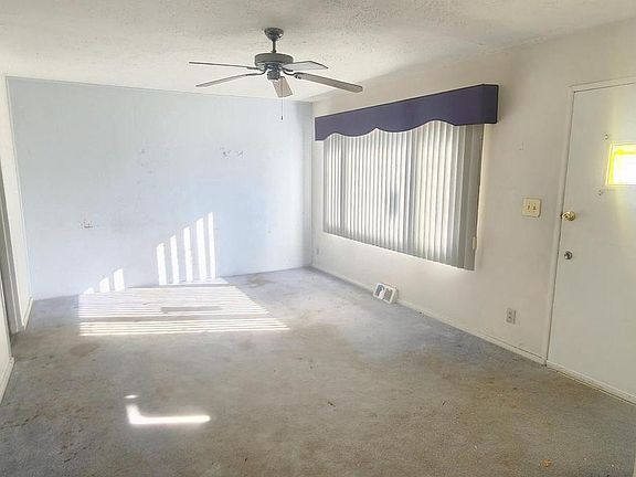 3rd image of 102 Cedarmere Rd