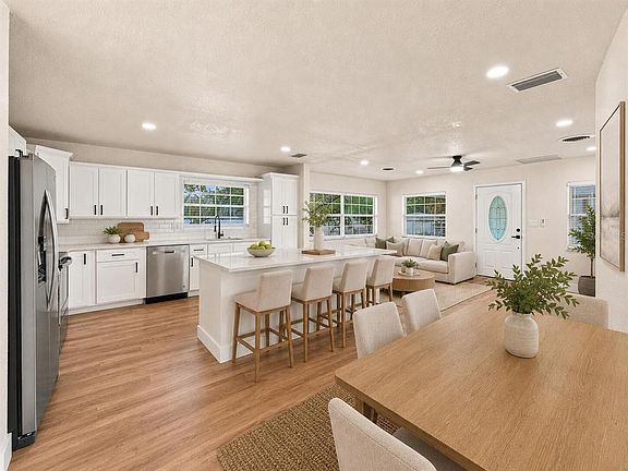 3rd image of 5511 CRAIG DRIVE
