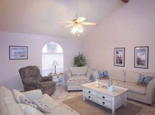 117 Santa Fe Dr, Rockport, TX 78382
