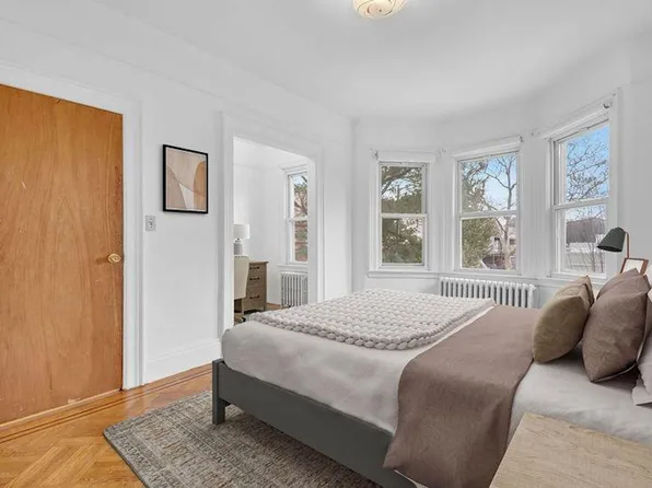 228 East 9th Street 2 image 2 of 9