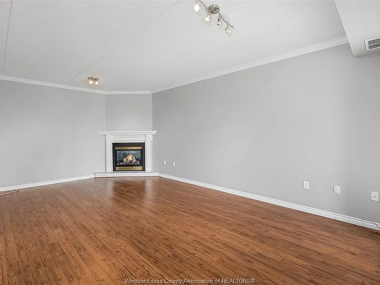 1885 Normandy St #305 — Photo 9