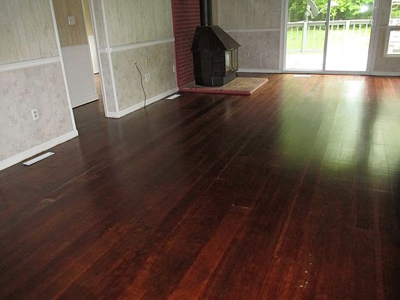 4th image of 486 S Independence Dr