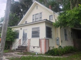 216 N Summit St, Crescent City, FL 32112
