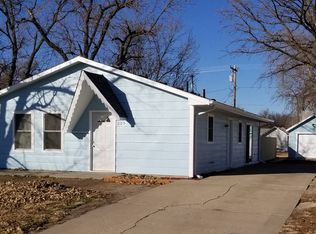 205 E 1st St, Solomon, KS 67480