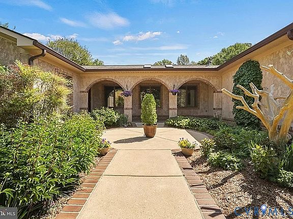 2nd image of 8737 Lukens Ln