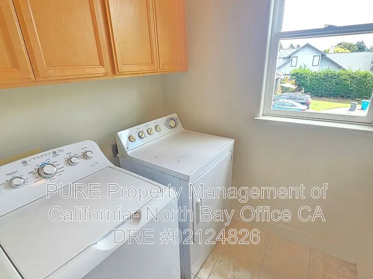 901 Colabianchi Ln — Photo 9