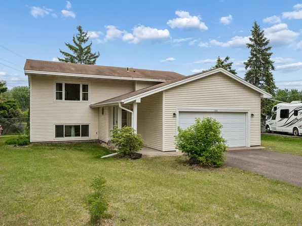 1602 Daisy Ct, New Brighton, MN 55112