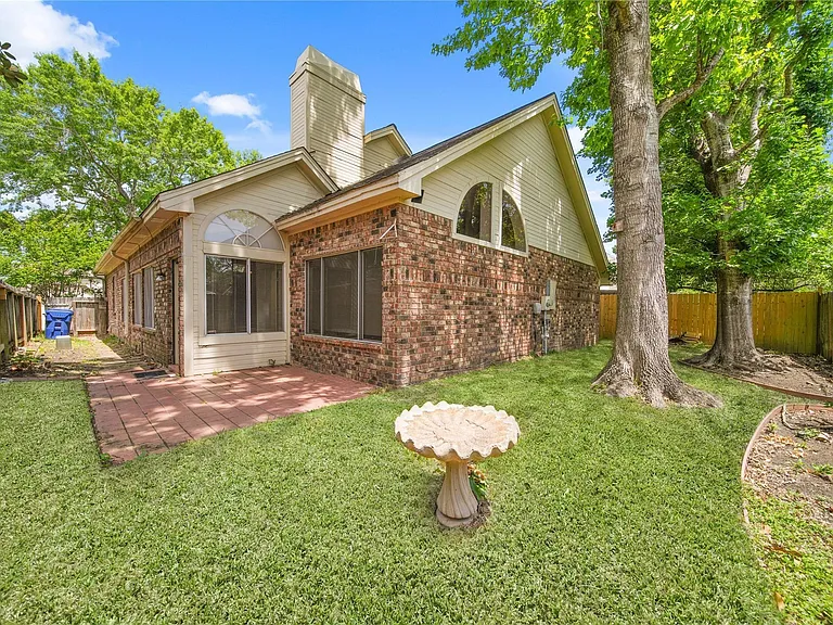 2923 Plantation Wood Ln — Photo 23