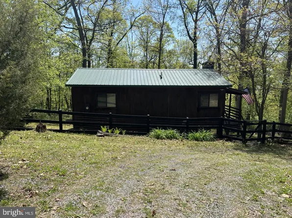 816 Hilltop Ln, Mount Jackson, VA 22842