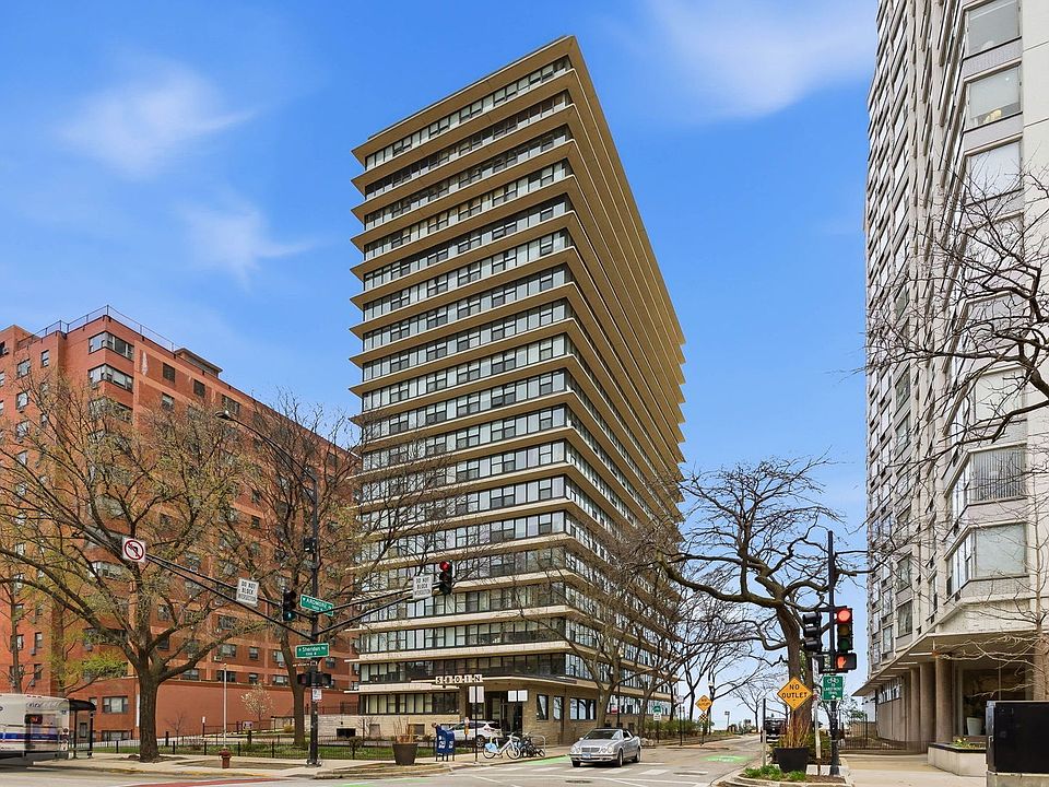 1st image of 5801 N Sheridan Rd APT 7B