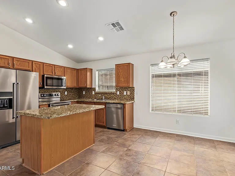 42346 W Sunland Dr — Photo 13