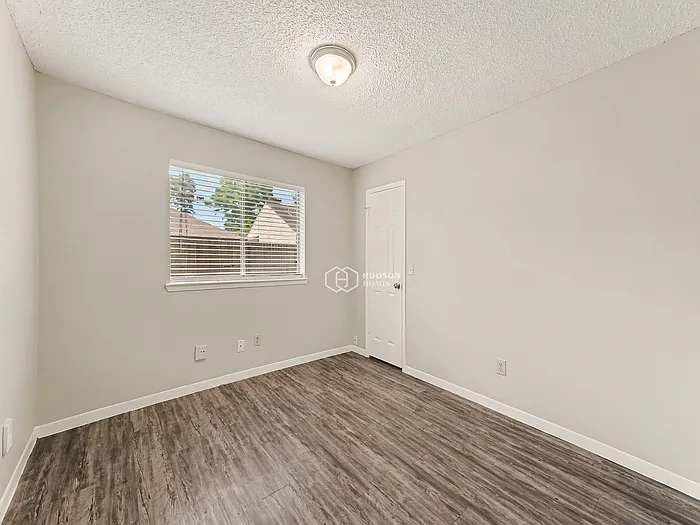 9415 Wallingham Dr — Photo 18