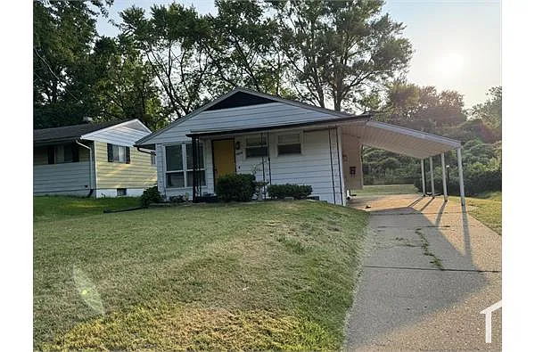10214 Valley Dr photo 1