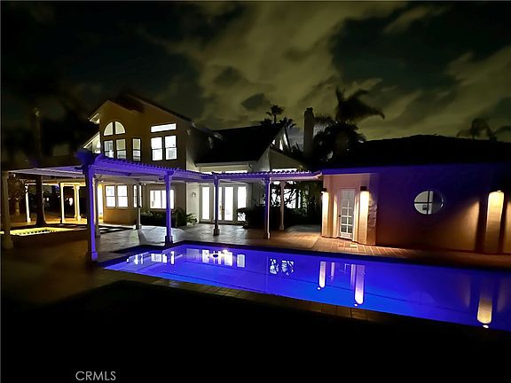 2nd image of 19 Harbor Pointe Dr