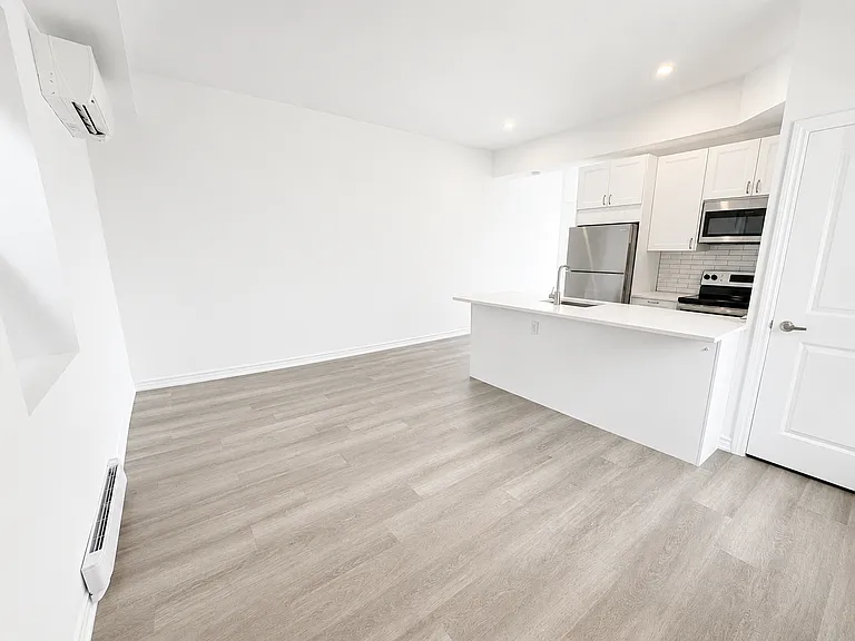 16 West Ave S — Photo 1