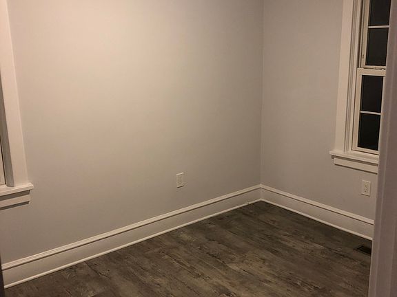 3rd image of 711 2nd St