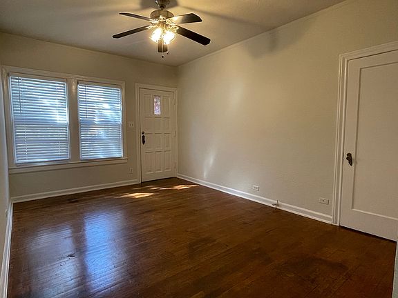 2nd image of 405 W Rosewood Ave