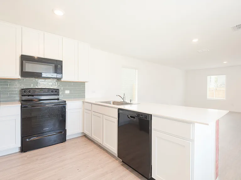 6804 Bramblewood Dr — Photo 6