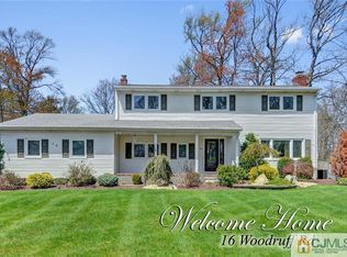 16 Woodruff Rd, Edison, NJ 08820