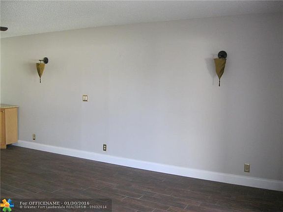 5th image of 55 Tropic Isle Dr APT 33