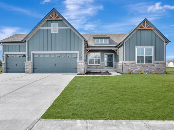 1100 Sweetland Ln, Greenwood, IN 46143