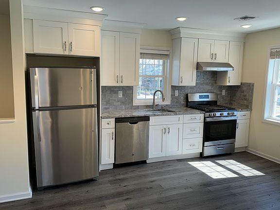 4th image of 507 Jauncey Ave Floor 2