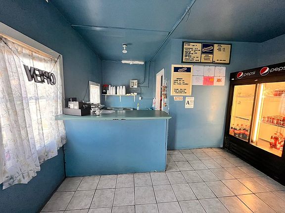 5th image of 516 Commerce St