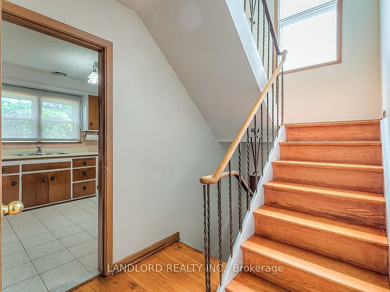 85 Greenlaw Ave — Photo 12