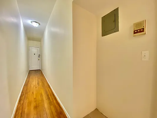 Rented by Astoria Realty | media 5