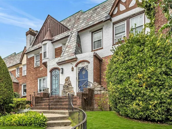 386 Cochran Place, Valley Stream, NY 11581