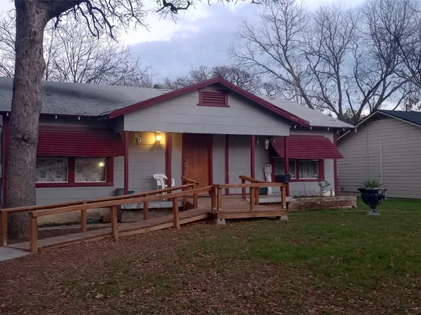 2120 Westchester Dr, Fort Worth, TX 76117