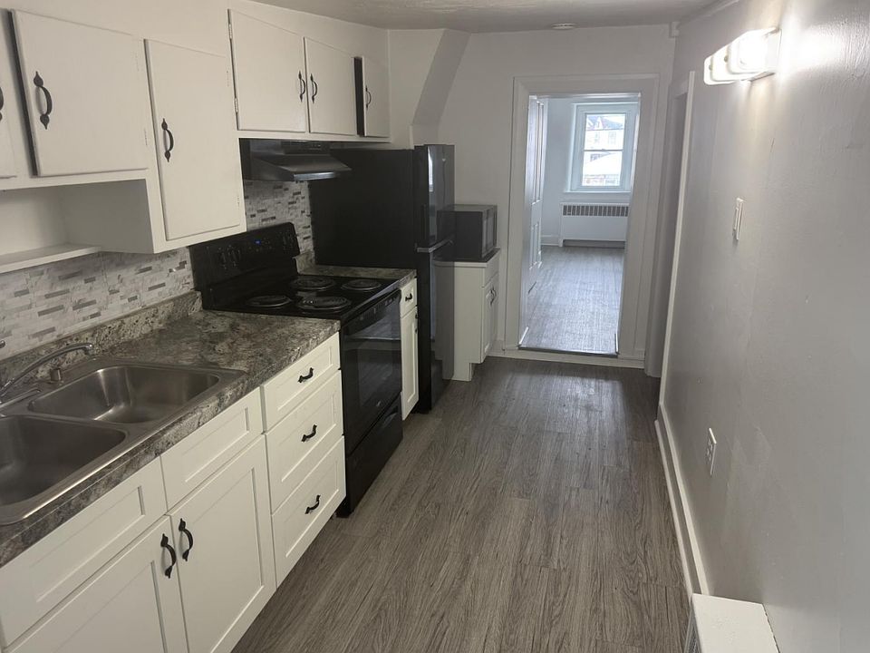 2nd image of 4410 Horseshoe Pike #20