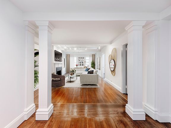 4th image of 51 5th Ave APT 15BF